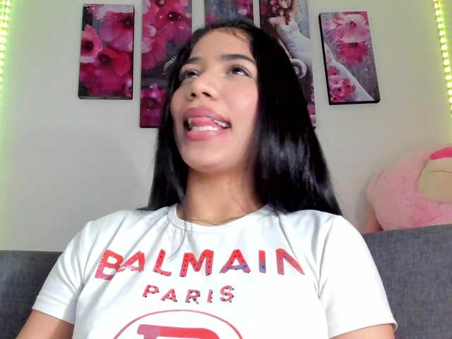 Live sex webcam photo for Alissarhys #290848944