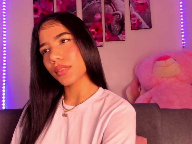 Live sex webcam photo for Alissarhys #291120869