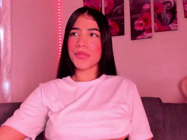 Live sex webcam photo for Alissarhys #291132759