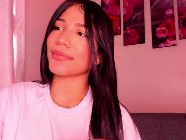 Live sex webcam photo for Alissarhys #291406895