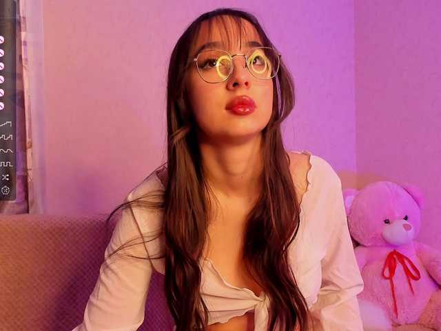 Live sex webcam photo for AlissonHaks #290499509