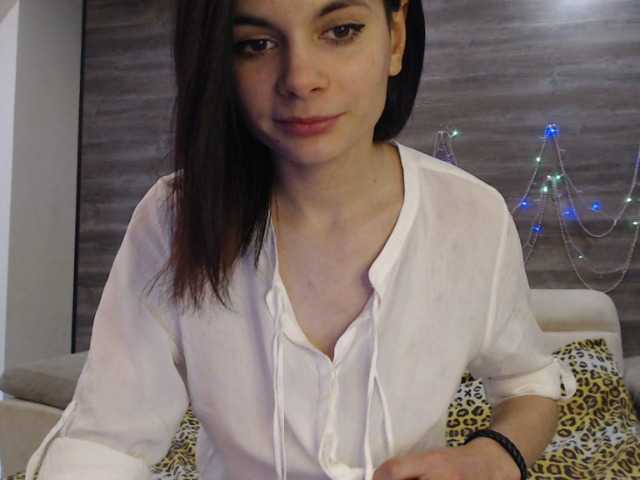 Live sex webcam photo for AliviaSint #271954389