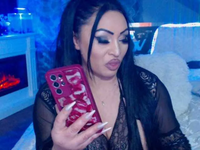 Live sex webcam photo for AliyaMoon #290864969