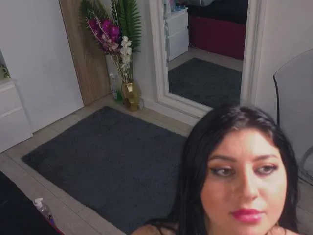 Live sex webcam photo for Aliyv #291191840