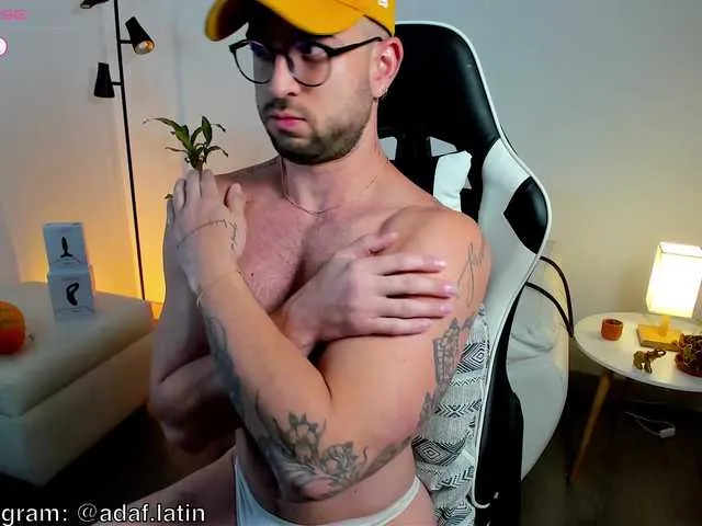 Live sex webcam photo for AllanDaf #293463003