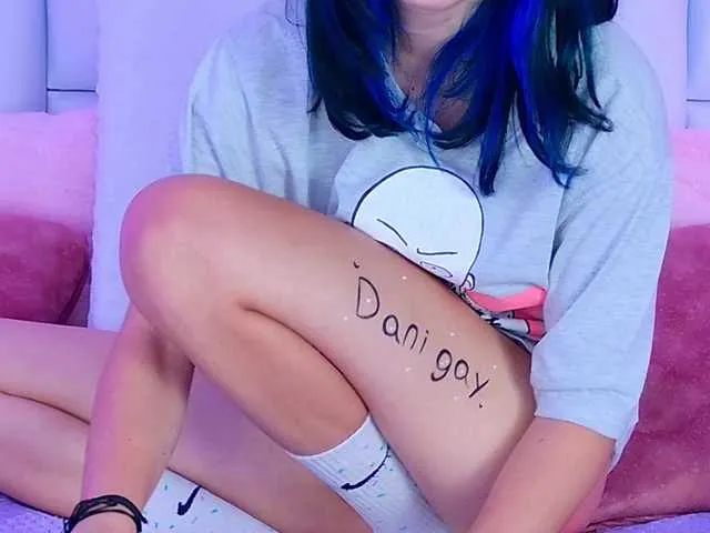 Live sex webcam photo for AlliciaKim #290624872