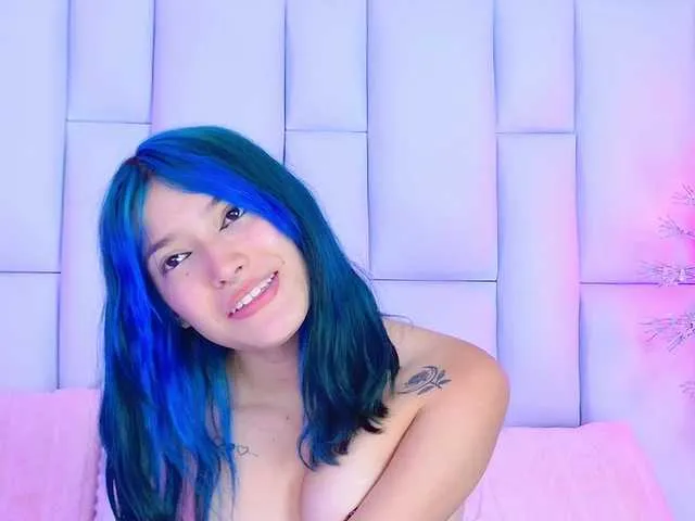 Live sex webcam photo for AlliciaKim #290687774