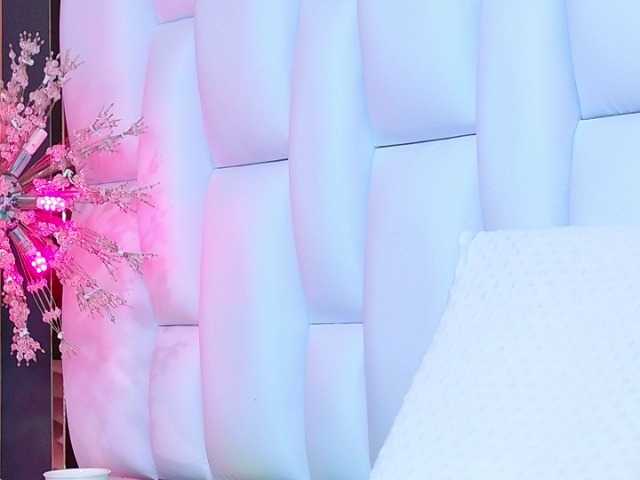 Live sex webcam photo for AlliciaKim #291032195