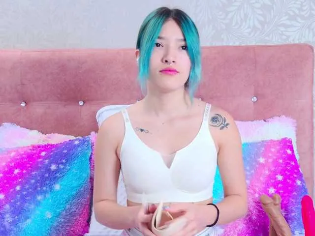 Live sex webcam photo for AlliciaKim #291352840