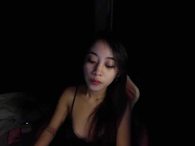 Live sex webcam photo for AllieSpankalot #292263267