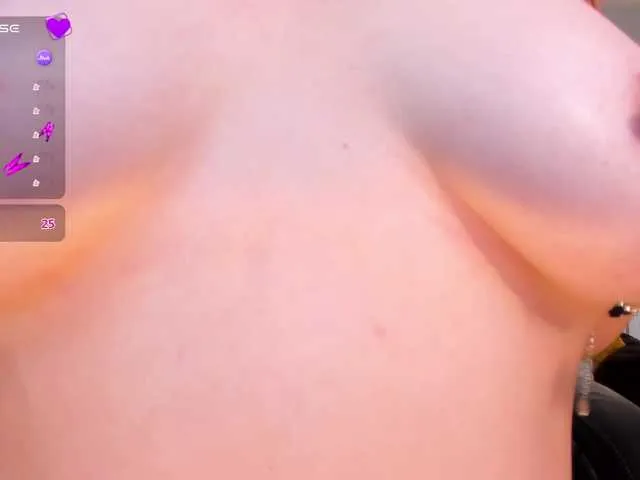 Live sex webcam photo for AllisonRogers #292193886