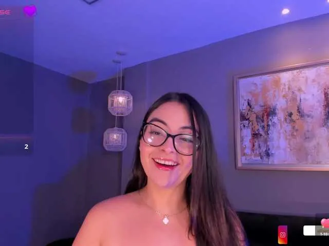 Live sex webcam photo for AllisonRogers #292247305