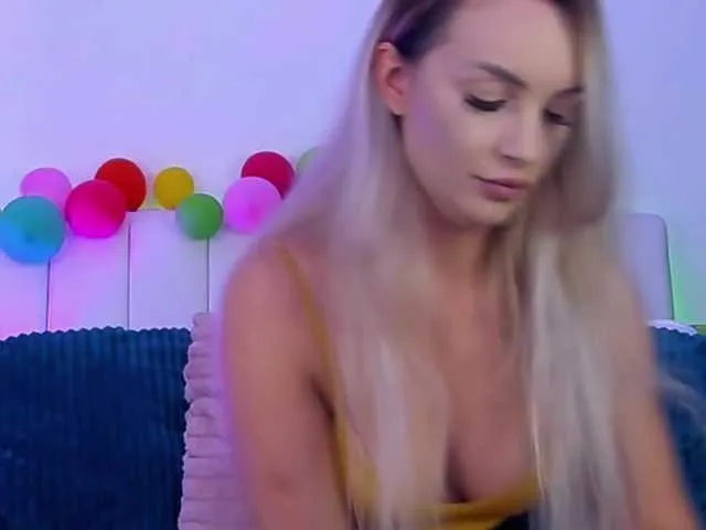 Live sex webcam photo for AllisonSweets #291777419