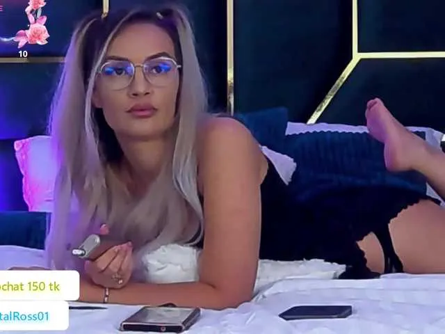 Live sex webcam photo for AllisonSweets #292001107