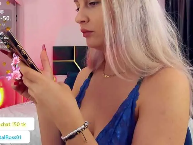 Live sex webcam photo for AllisonSweets #292213417