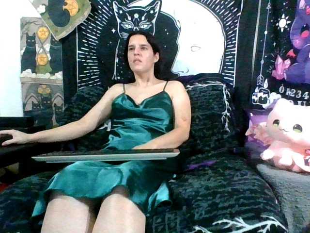 Live sex webcam photo for AlluringAli25 #276262456