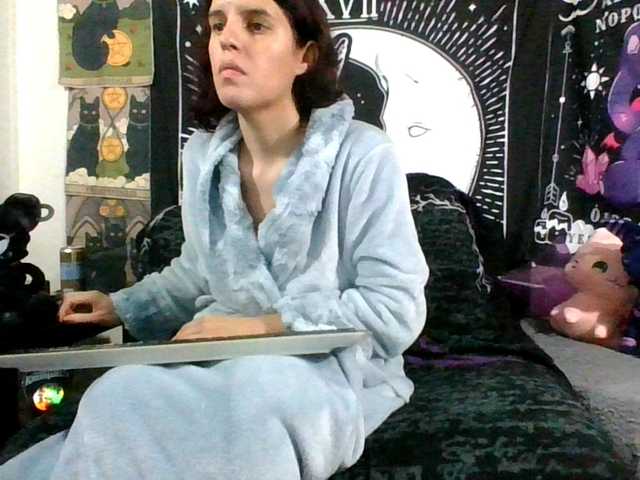 Live sex webcam photo for AlluringAli25 #276370306