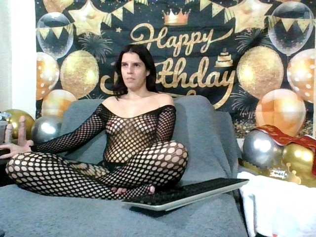 Live sex webcam photo for AlluringAli25 #277060401