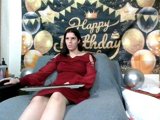 Live sex webcam photo for AlluringAli25 #277125943