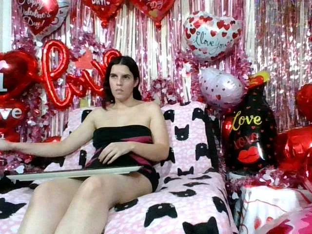 Live sex webcam photo for AlluringAli25 #277266411