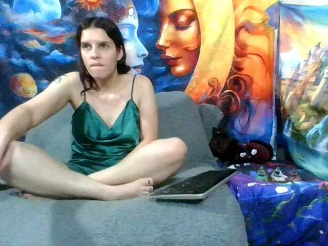 Live sex webcam photo for AlluringAli25 #277572090