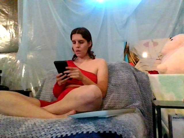 Live sex webcam photo for AlluringAli25 #278147995