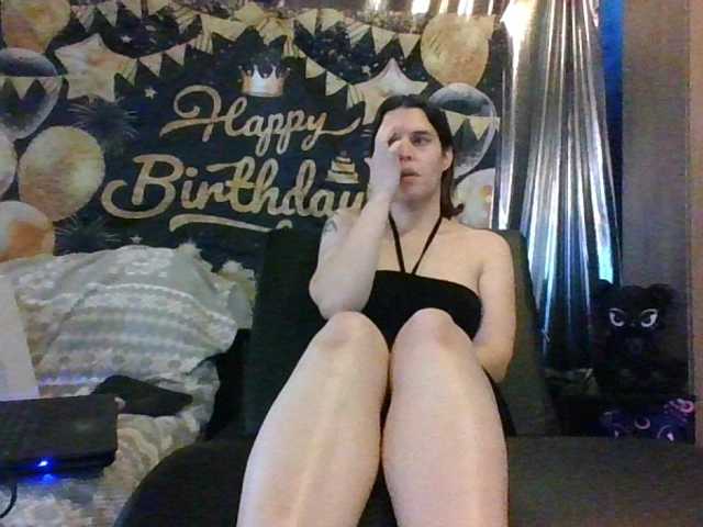 Live sex webcam photo for AlluringAli25 #290301035