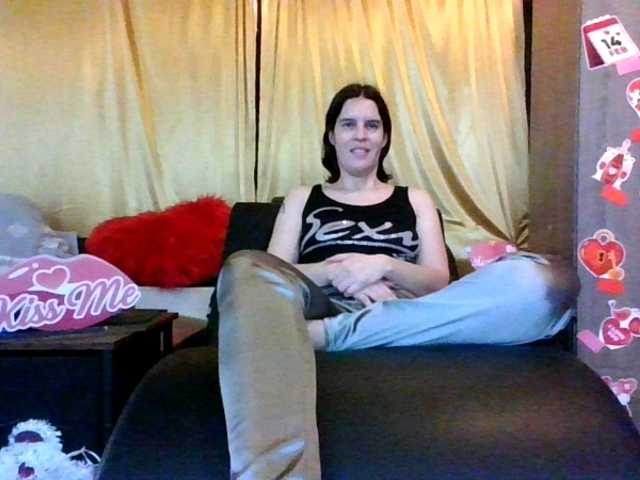 Live sex webcam photo for AlluringAli25 #290569095