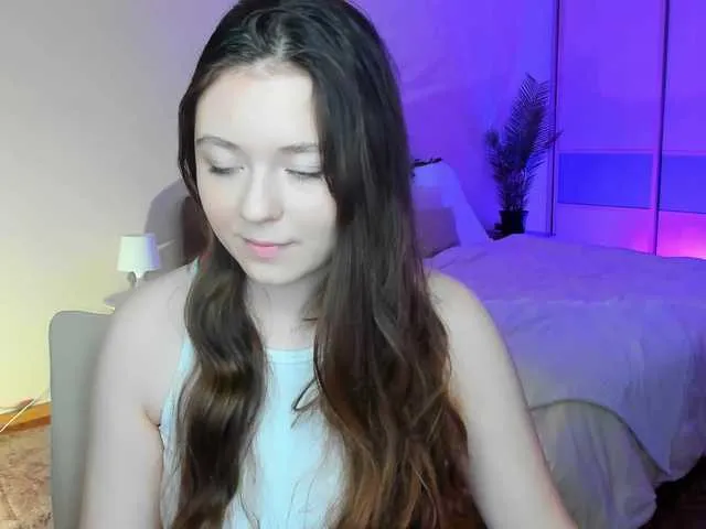 Live sex webcam photo for AlluringLookk #291679695