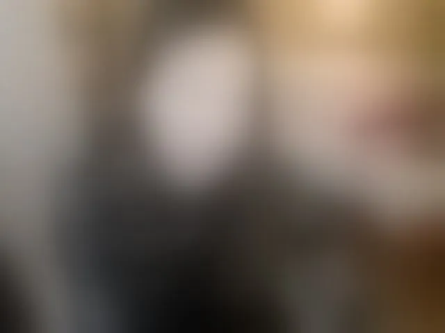 Live sex webcam photo for AlluringLookk #292428903