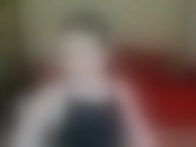 Live sex webcam photo for AlluringLookk #292639241