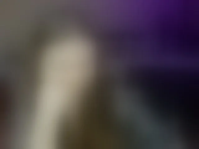 Live sex webcam photo for AlluringLookk #292643664