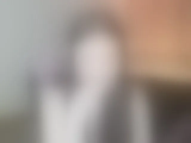 Live sex webcam photo for AlluringLookk #293433775