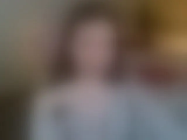 Live sex webcam photo for AlluringLookk #293654363