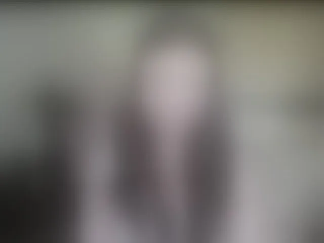 Live sex webcam photo for AlluringLookk #294069064