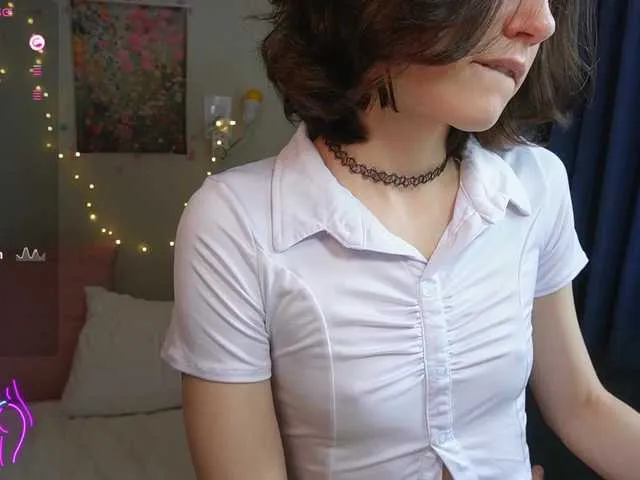 Live sex webcam photo for AllyAlice #291165844