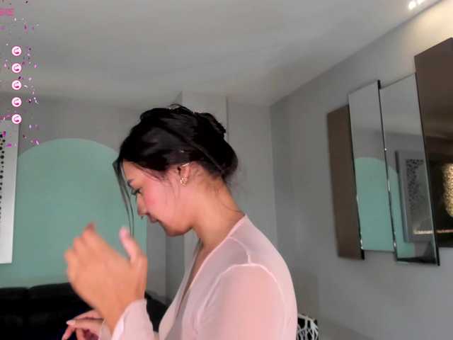 Live sex webcam photo for AllyJensen #288079010