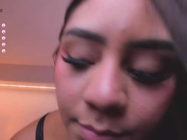 Live sex webcam photo for AllyJensen #288079045