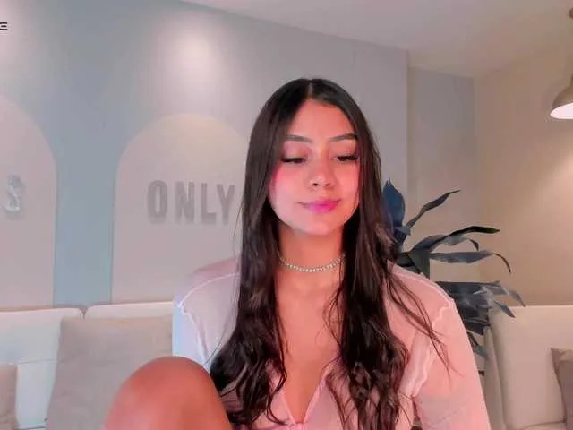 Live sex webcam photo for AllyJensen #288079105