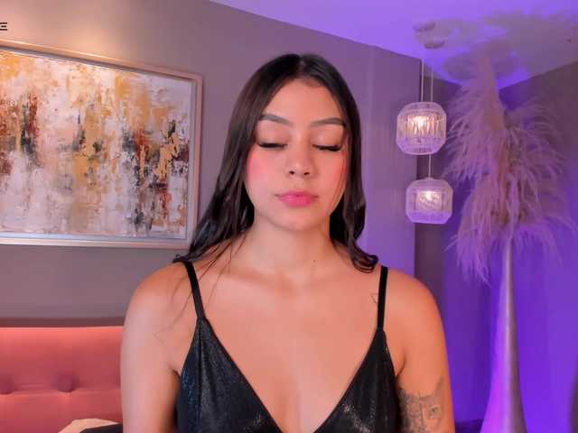 Live sex webcam photo for AllyJensen #288079114