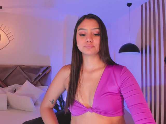 Live sex webcam photo for AllyJensen #288079129