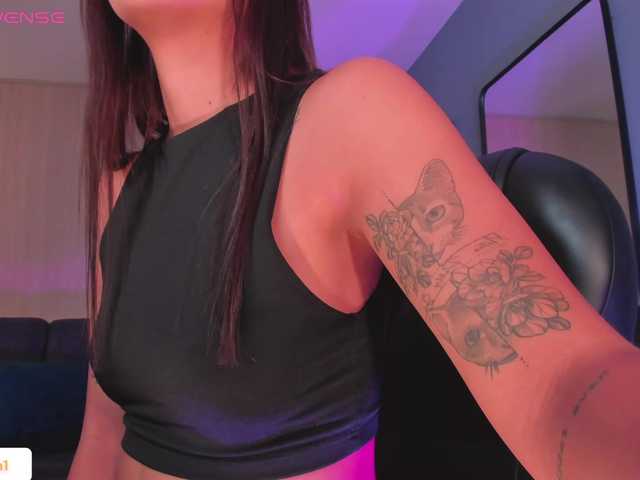 Live sex webcam photo for AllyJensen #290322097