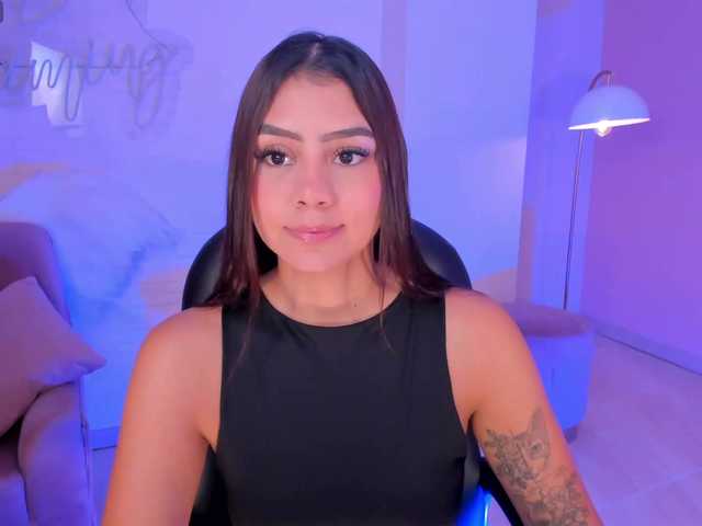 Live sex webcam photo for AllyJensen #290451541