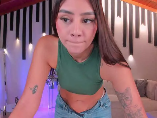 Live sex webcam photo for AllyJensen #290786518