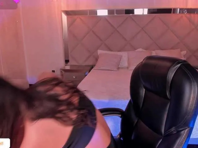 Live sex webcam photo for AllyJensen #291219315