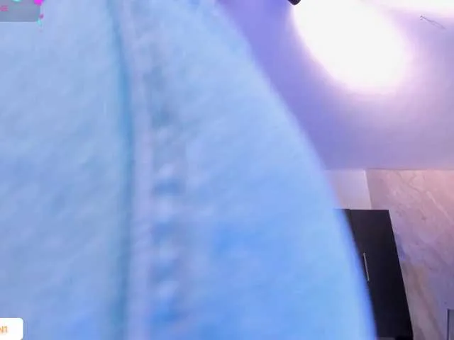 Live sex webcam photo for AllyJensen #291231301