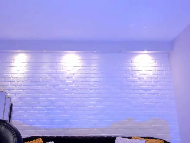 Live sex webcam photo for AllyJensen #291313436