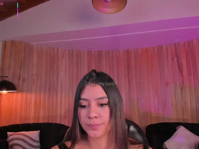 Live sex webcam photo for AllyJensen #292295169