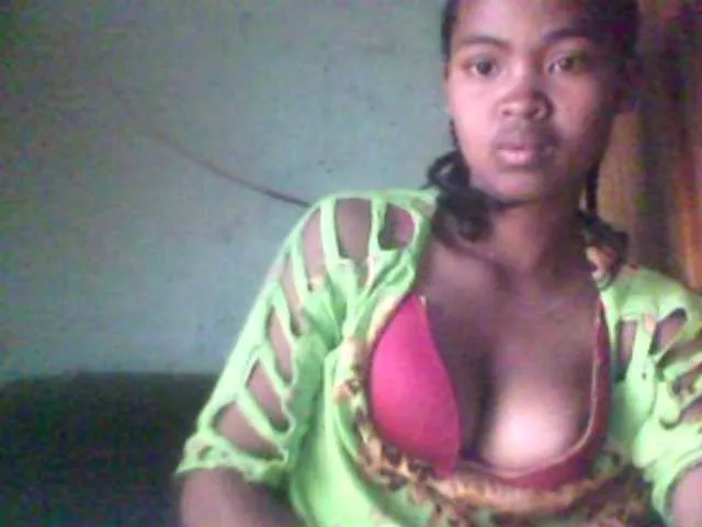 Live sex webcam photo for Allycha1 #291568819