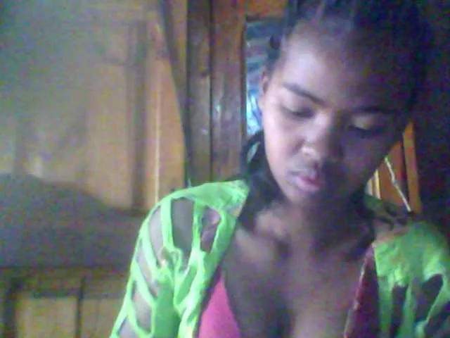 Live sex webcam photo for Allycha1 #291581293